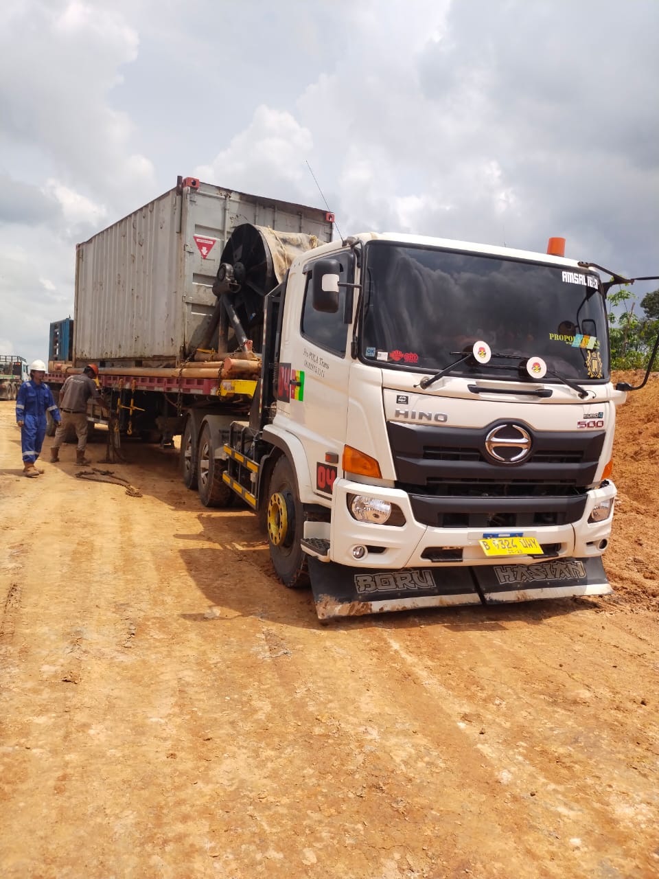 Mobilisasi Equipment Rig dari Suban tujuan Medco Matra